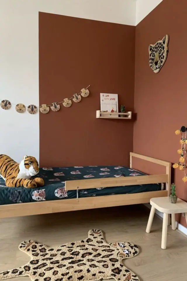chambre enfant couleur moderne exemple peinture terracotta terre cuite marron