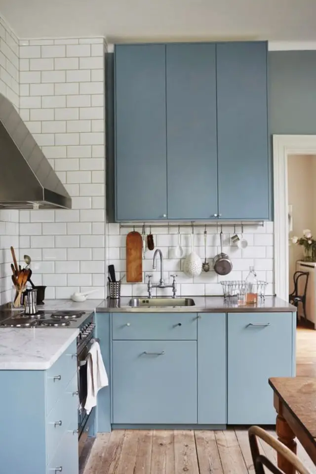 exemple choix couleur petite cuisine bleu tendre façade moderne