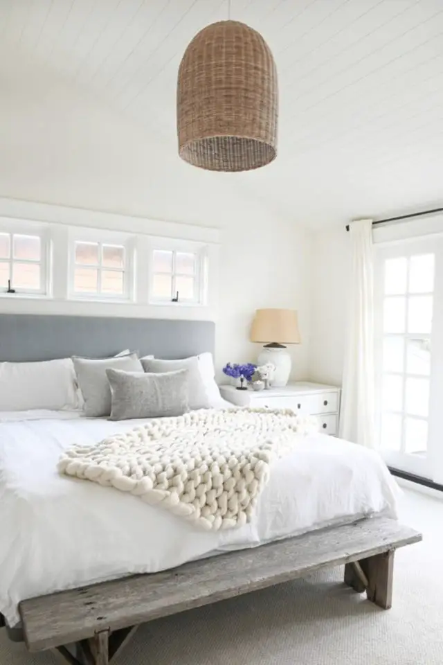 exemple deco chambre bord de mer tête de lit tissus suspension naturelle mur blanc
