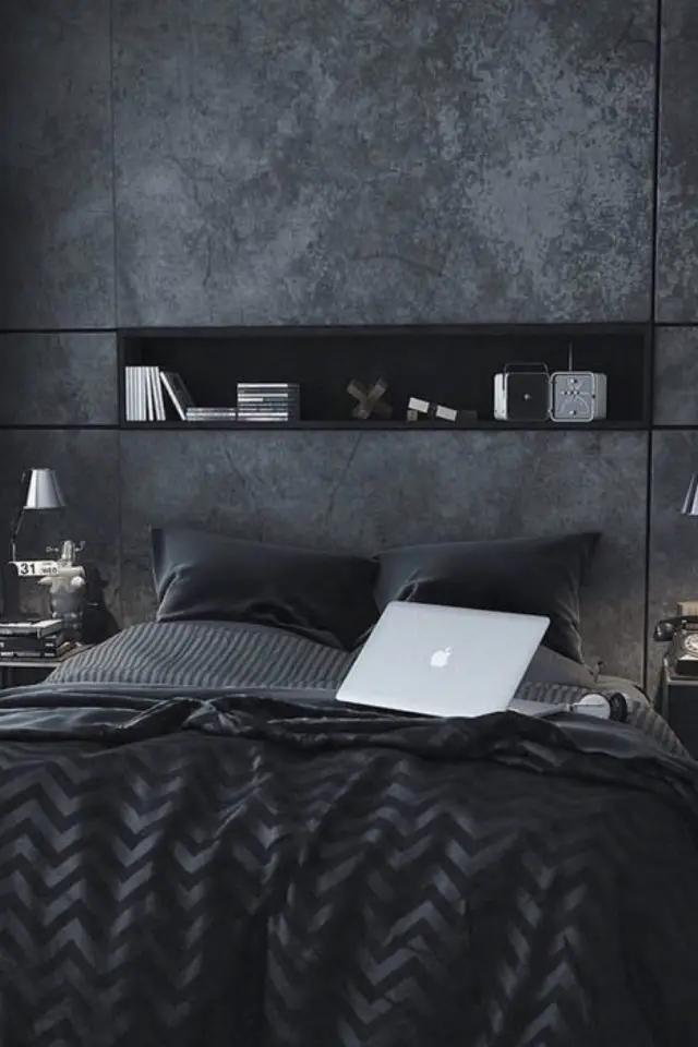 chambre a coucher style masculin exemple niche au dessus du lit revêtement effet métal béton ciré parure de lit sombre gris anthracite noir