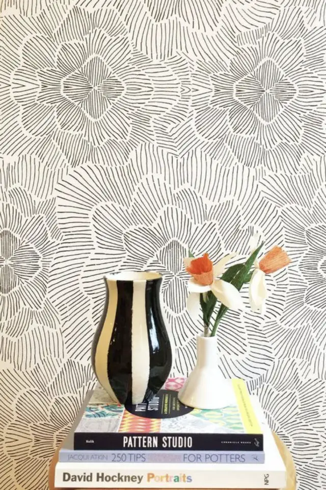 papier peint floral noir et blanc abstrait motif fleur trait graphique