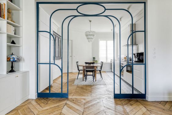 salle a manger verriere arrondie appartement haussmanien parquet élégant