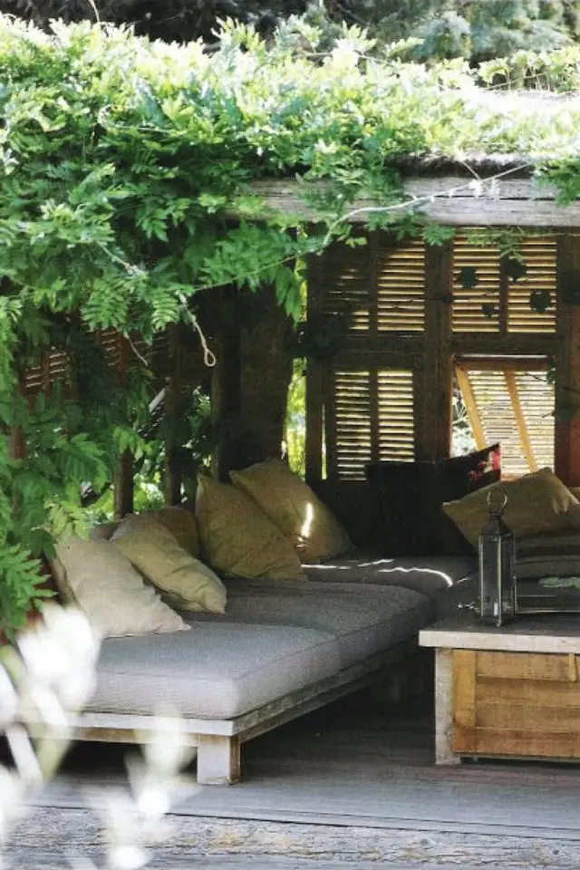 amenagement jardin ete sieste canapé patio pergola