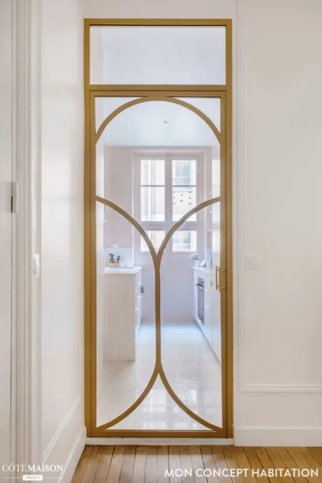 exemple porte vitree elegante encadrement bois décor arrondi art nouveau épuré transparence