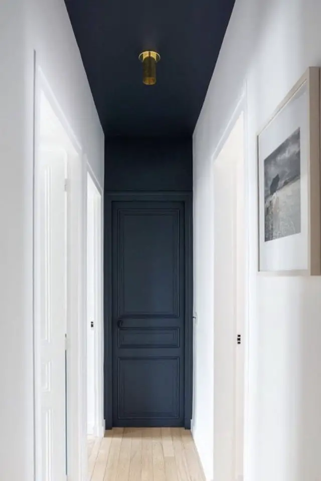 oser couleur peinture plafond accentuer effet longueur couloir perspective