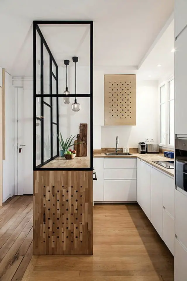 verriere moderne petite cuisine exemple soubassement bois meuble blanc forme couloir