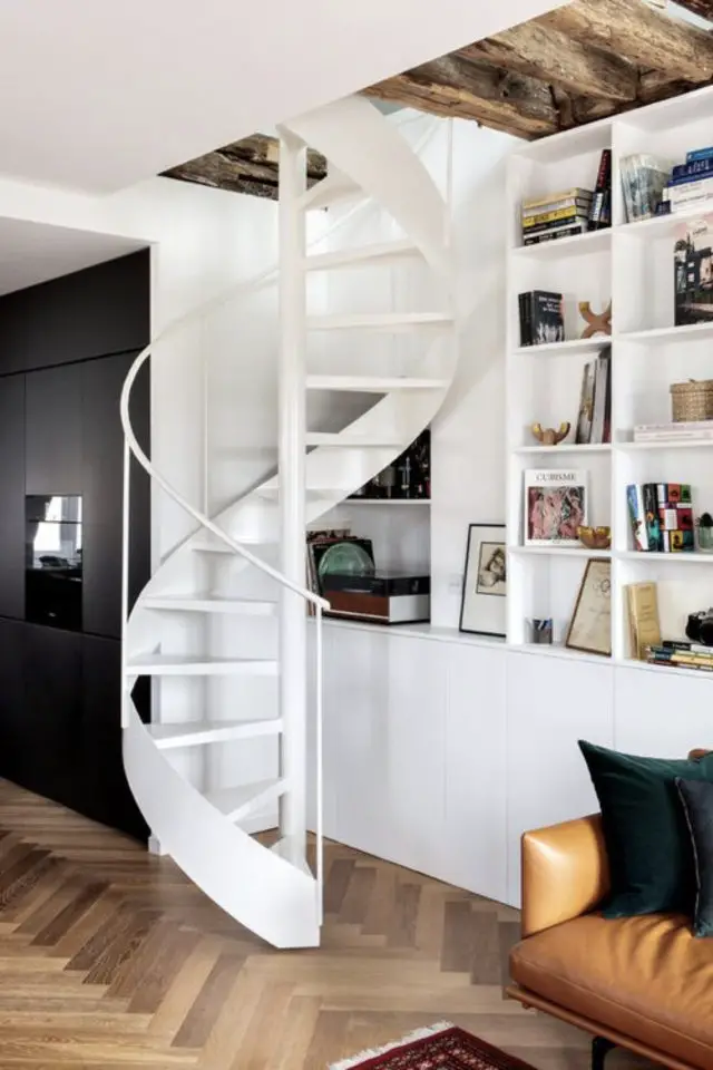 escaliers ouvert salon sejour exemple colimaçon gain de place petit séjour bibliothèque