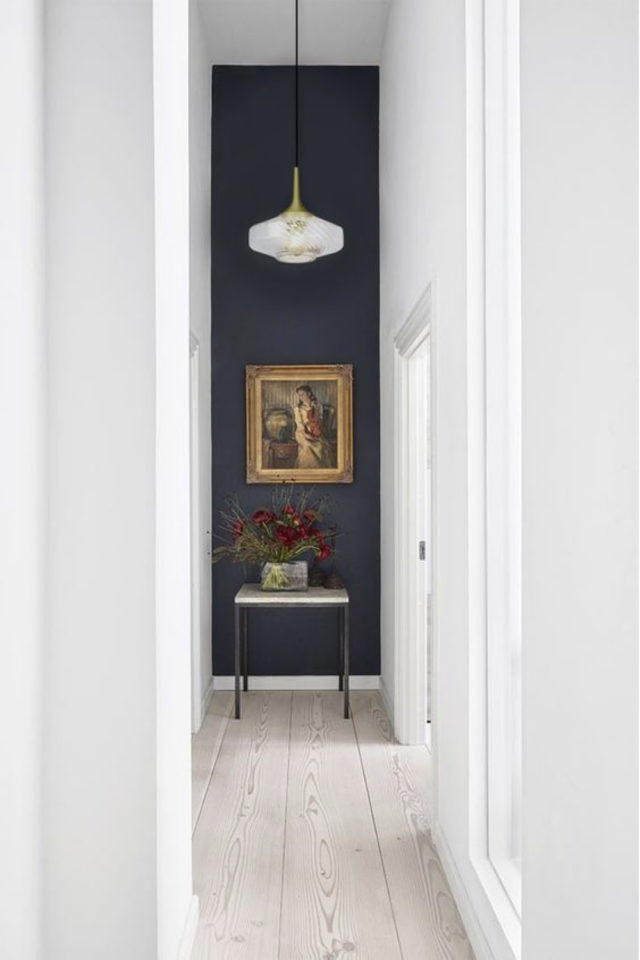 exemple couleur couloir longueur agrandir perspective blanc et couleur foncé gris anthracite