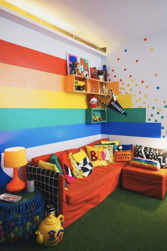 exemple chambre enfant multicolore peinture revêtement coloré arc en ciel garçon 