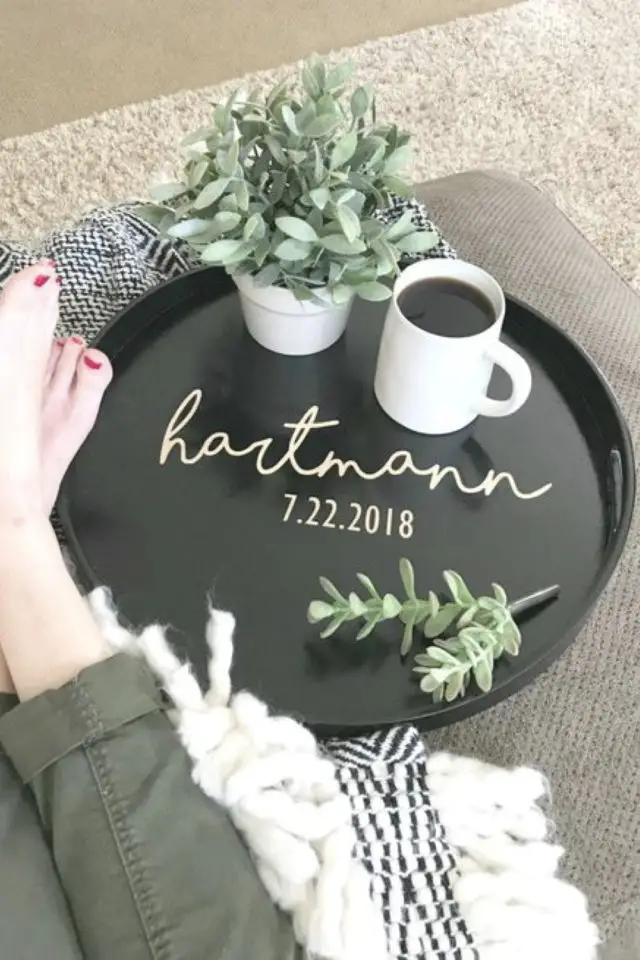 exemple deco personnalisee cricut cadeau de mariage personnalisé plateau date