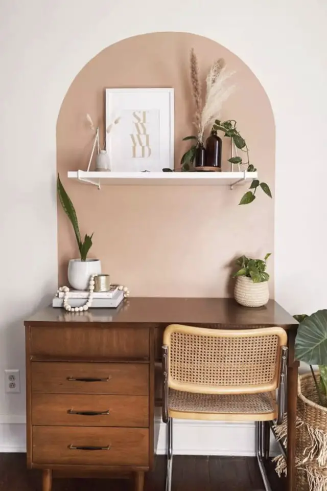 ou peindre une arche petit bureau vintage chaise en cannage étagère style moderne