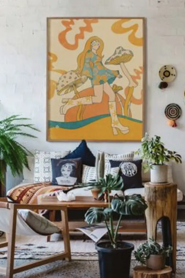 deco poster hippie original couleur orange années 70 psychédélique dessus canapé style bohème