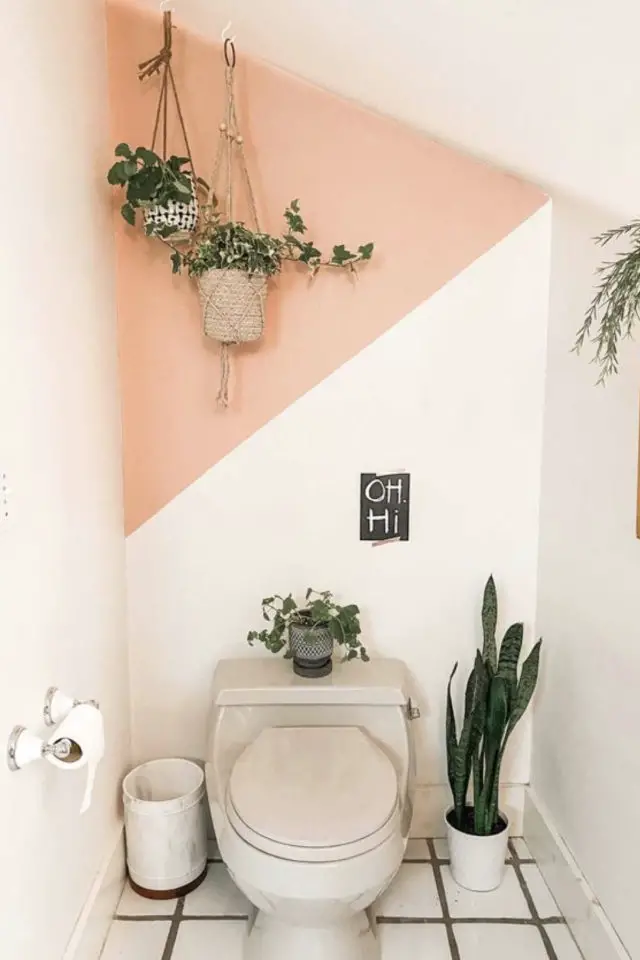 deco moderne peinture tendance toilette sous escaliers idée déco murale facile