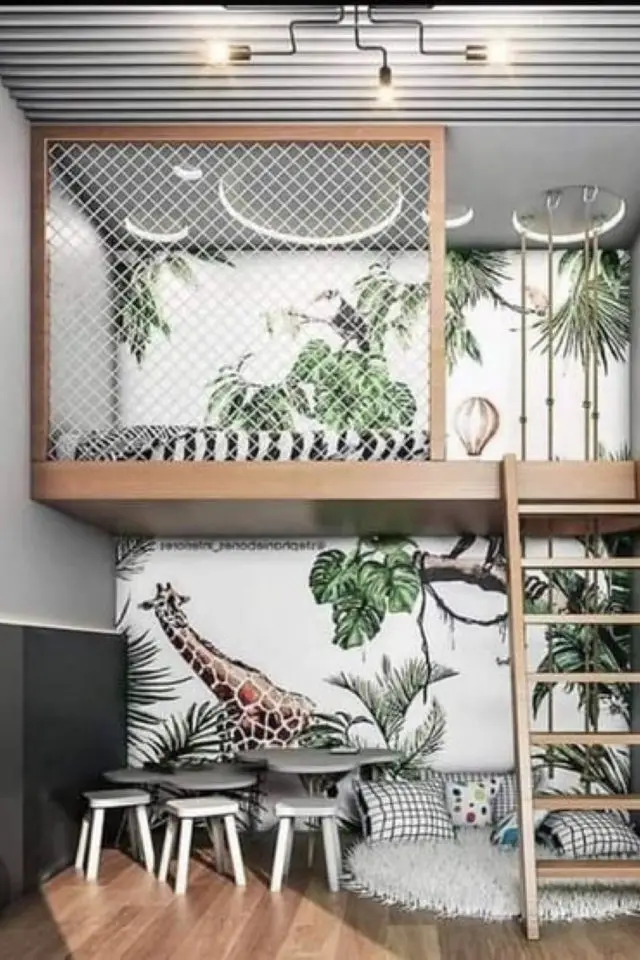 exemple mezzanine chambre enfant  papier peint jungle aménagement bois