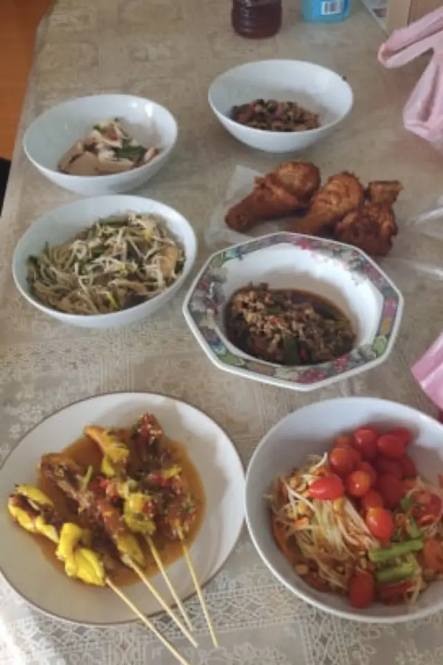 pourquoi voyager thailande nourriture repas marché thaïlandais 