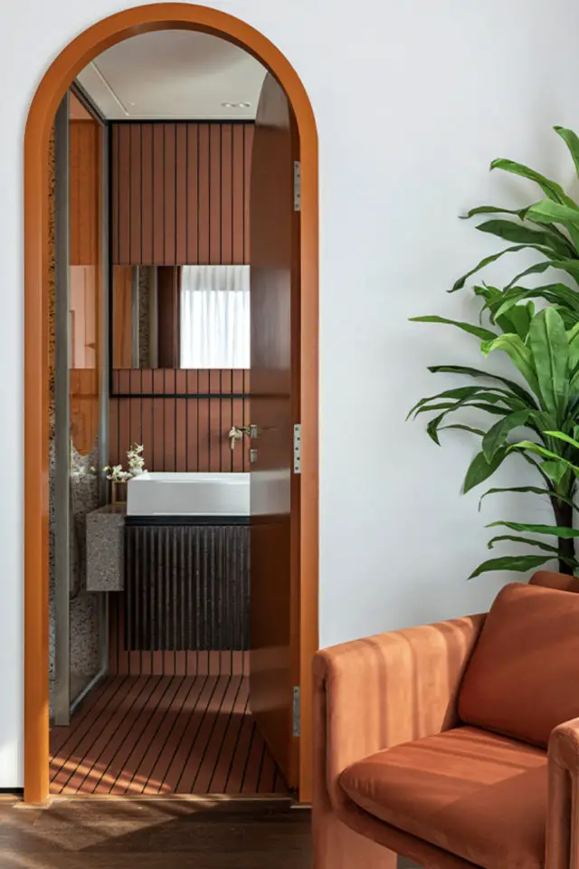 interieur tendance exemple arrondi arche couleur arche porte passage salle de bain encadrement terracotta