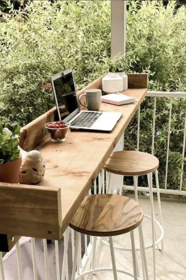 balcon en longueur decorer garde corps plan de travail sur mesure en bois pratique