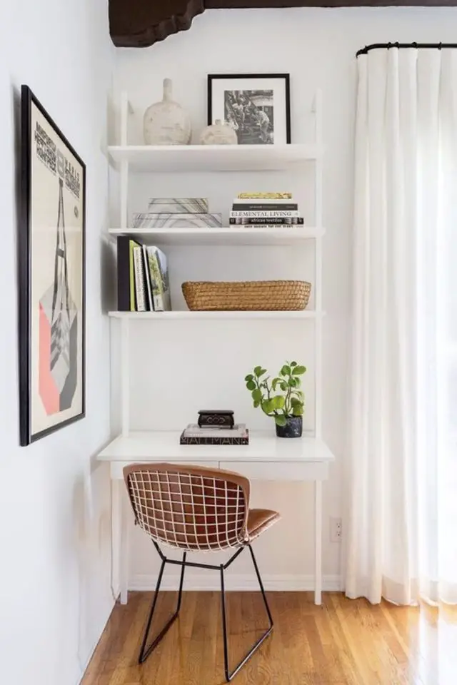 coin bureau nouvelle chaise decoration vintage en métal  et cuir léger étagère blanche petit appartement