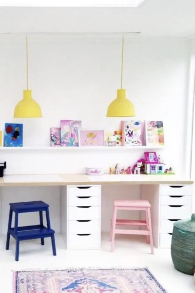 deco chambre enfant petit bureau exemple espace double avec rangement idée décoration ludique