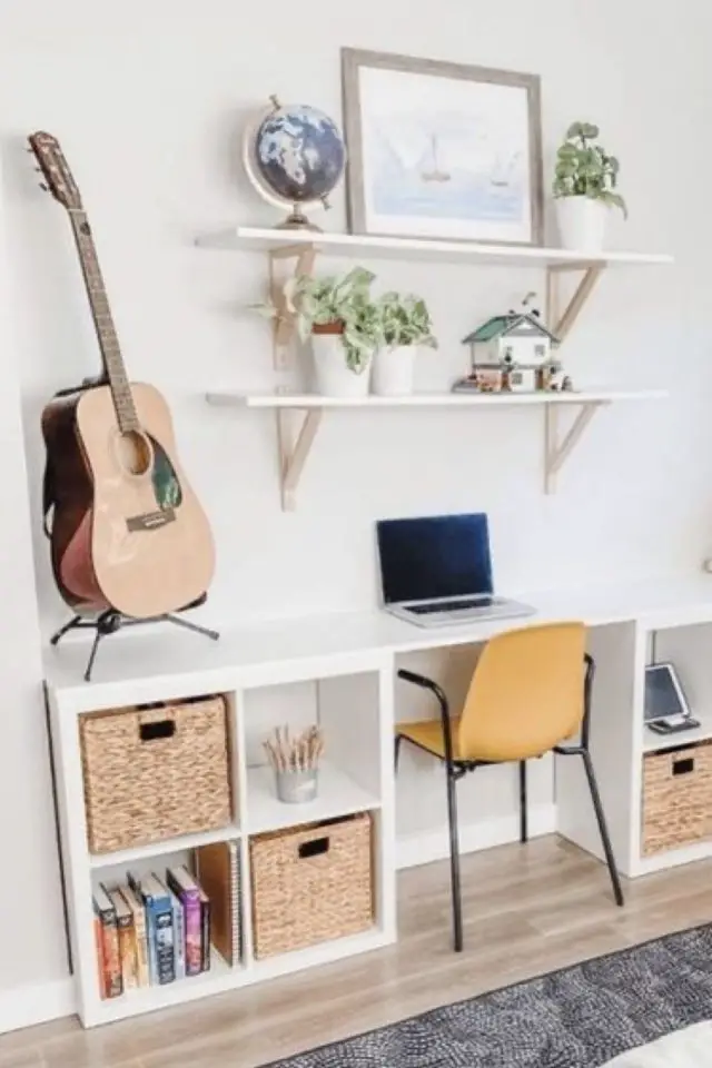 ikea hack bureau exemple meuble à casier double plan de travail niche rangement panier