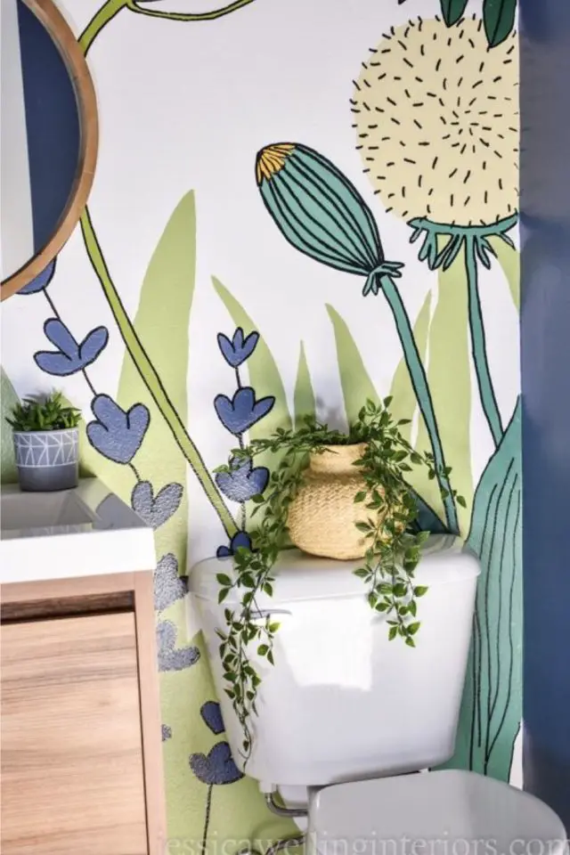 peinture decor mural fleur plante exemple tonalités de vert et bleu toilettes salle de bain