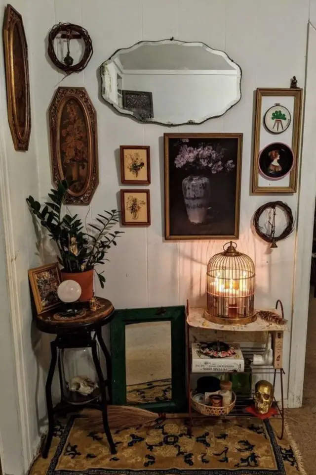 rechauffer atmopshere entree maison exemple ambiance vintage brocante récup cadre miroir guéridon tapis