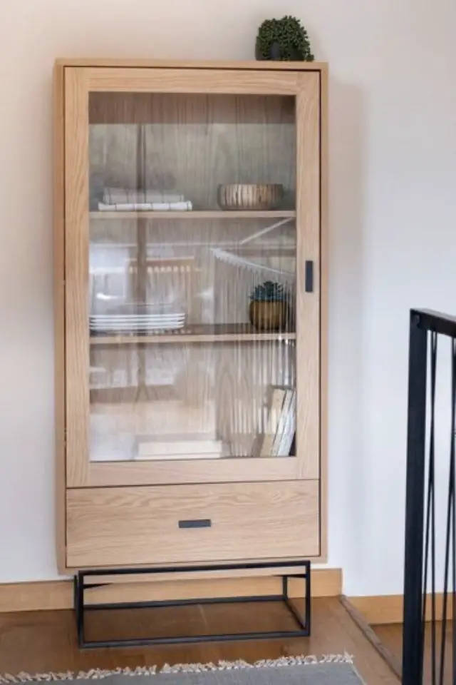 exemple decor mobilier en verre petite vitrine moderne en bois