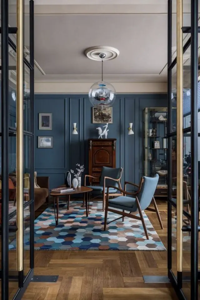 alternative pose parquet decoration salon séjour chic et élégant couleur bleu sombre