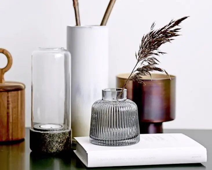 comment decorer avec du verre conseils deco tendance strié fumé accessoire objets décoratifs