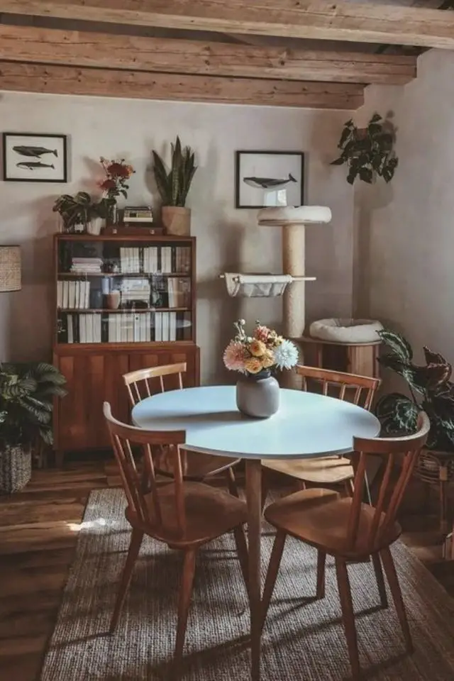 decor table salle a manger au quotidien petit vase neutre uni fleur coupée bouquet simple