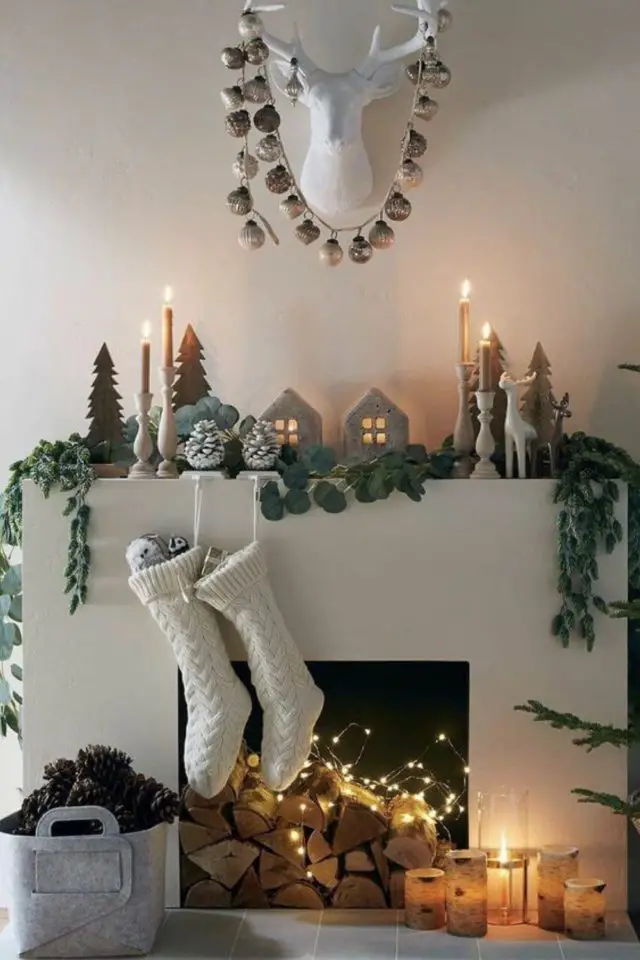 coup de coeur deco noel cheminée blanche chaussette sapin bougie élégant chic