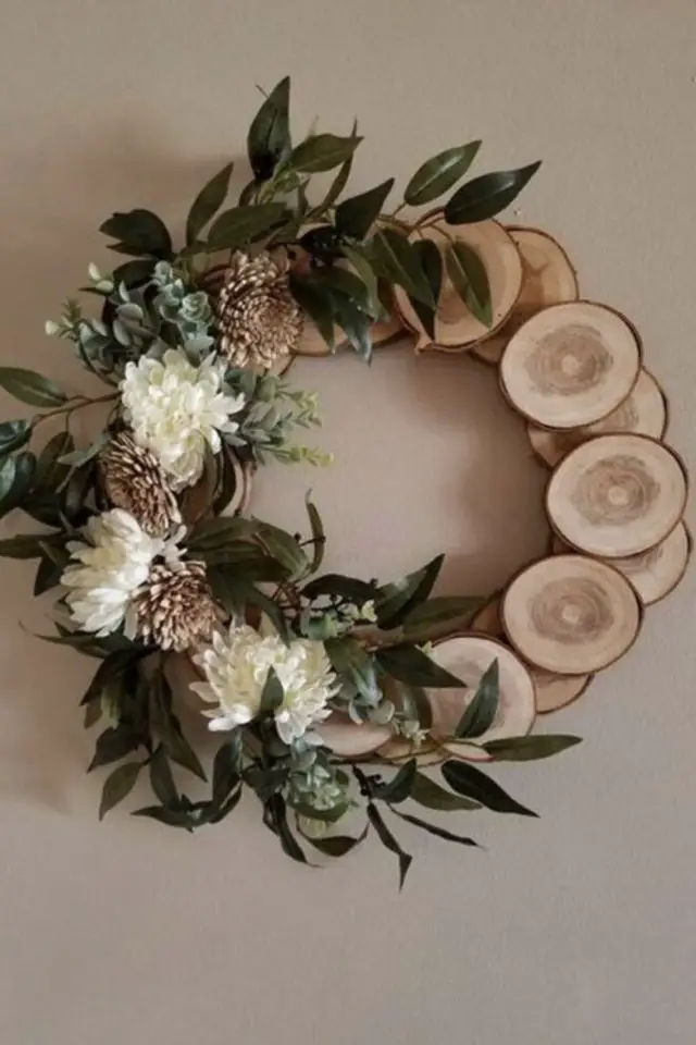 coup de coeur noel deco nature diy couronne de fêtes naturelle rondin de bois fleur branchage