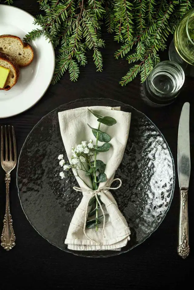 deco table nature chic nouvel an couleur noir blanc verre couverts anciens élégants