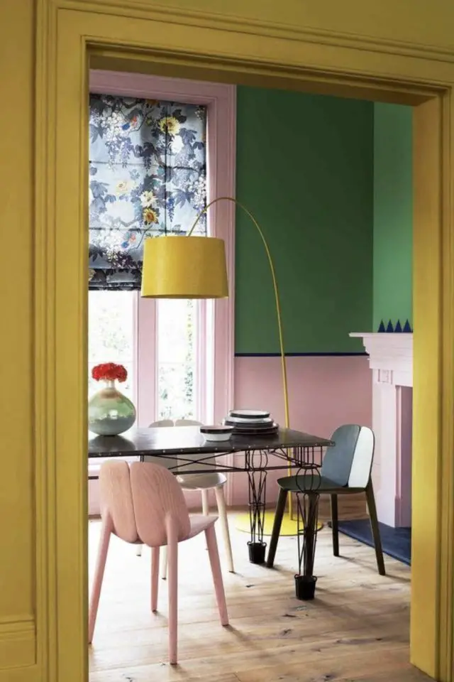 decoration murale tendance 2023 exemple color block salle à manger vert rose jaune