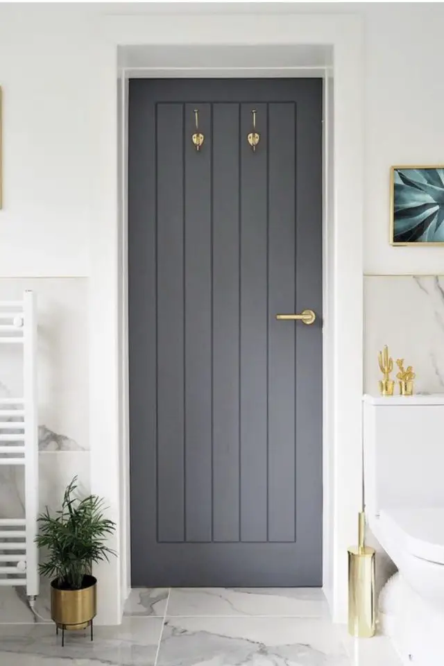 couleur de porte interieure tendance salle de bain chic peinture grise poudrée