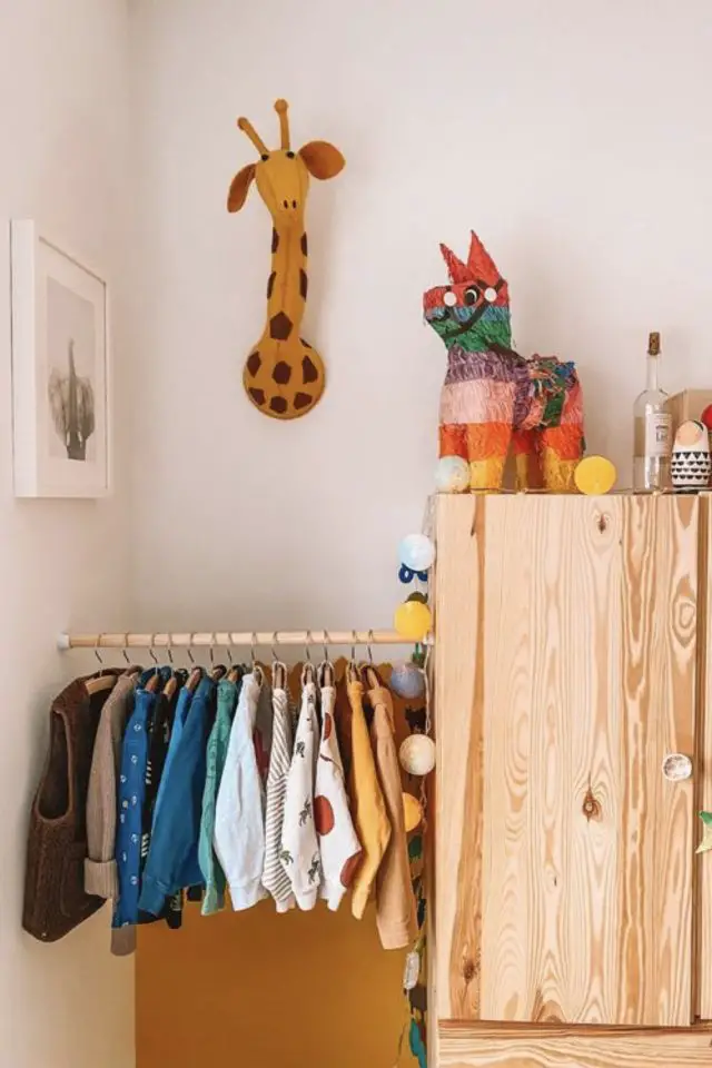 ikea hack chambre enfant exemple ivar meuble penderie montessori