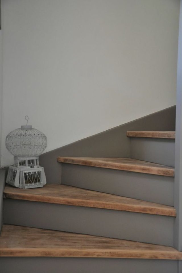 peinture escalier bois gris contre-marche couleur moderne et chaleureux
