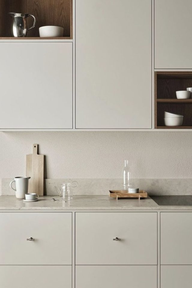 rangement cuisine fonctionnelle exemple mobilier moderne minimaliste élégant chic tiroir épuré placard sans poignée