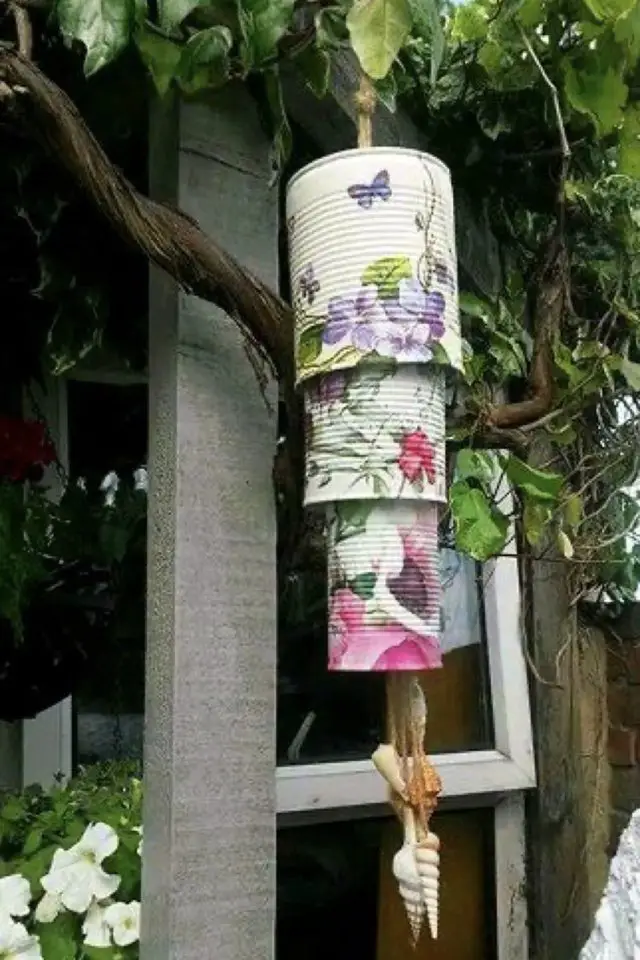 recyclage deco boite de conserve carillon jardin peinture décopatch