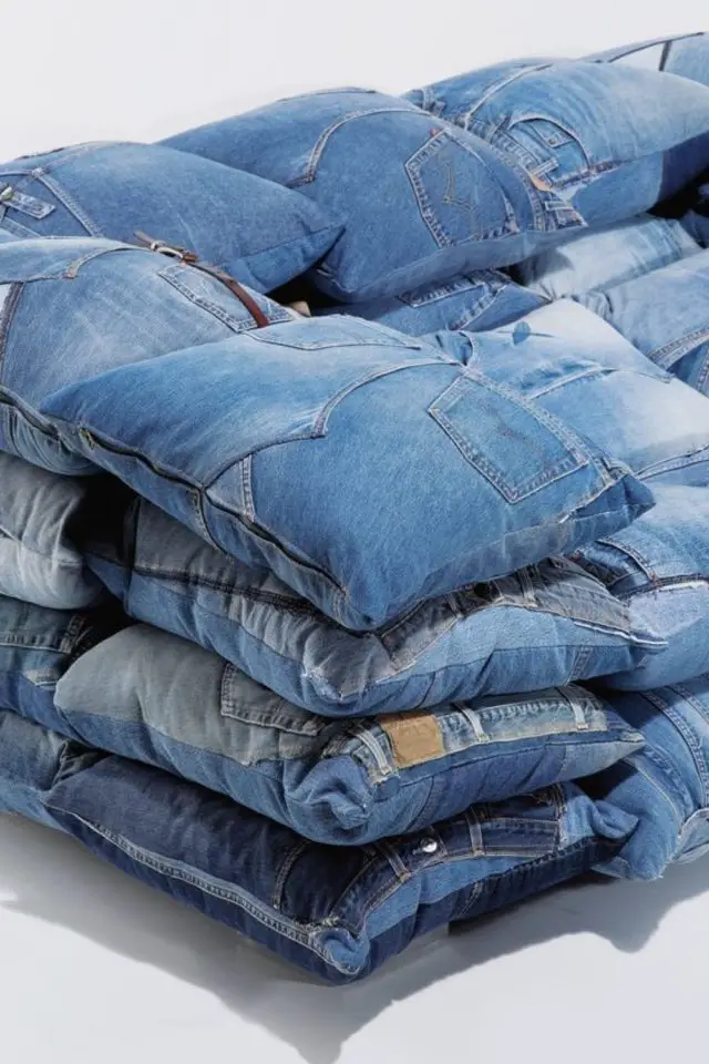 recycler jeans creer decoration coussins à faire soi même couture idée