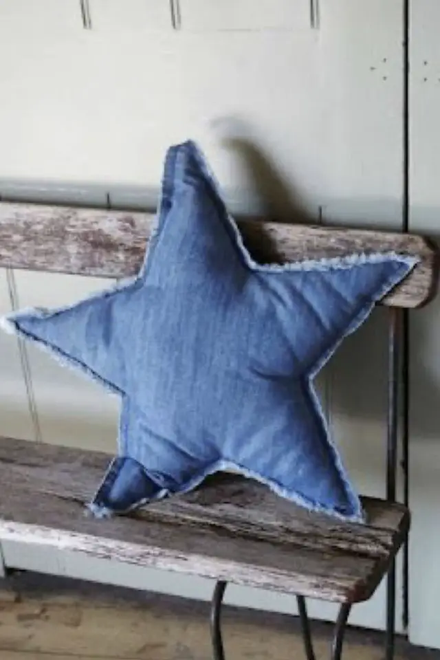 recycler jeans creer decoration coussin en forme d'étoile DIY couture