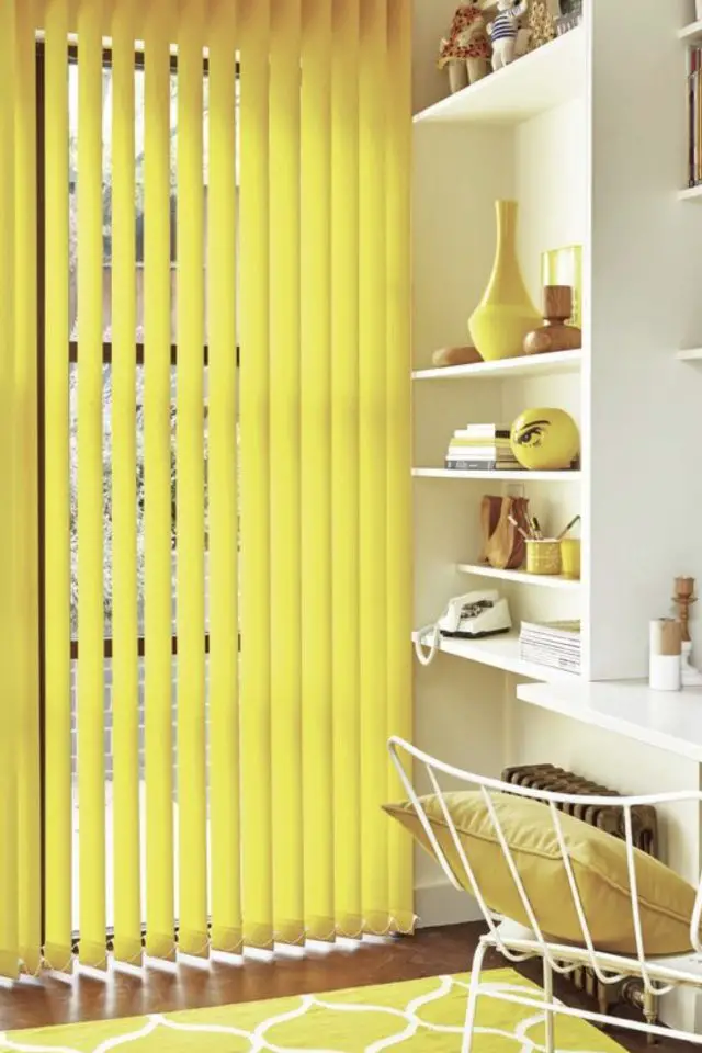 comment choisir store decorer fenetre vertical coloré jaune dynamique peps coin bureau salon 