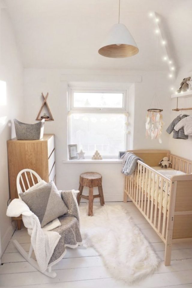 Lot Décoration Modélisme : 6 Barrières Vertes + 1 Sapin - Échelle HO/OO