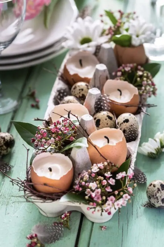decoration table paques DIY coquille d'oeuf bougie à faire soi même petite fleur idée simple et originale