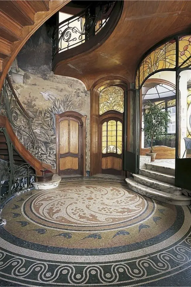 interieur art nouveau exemples hall d'entrée cage d'escaliers boiserie mosaïque sol peinture décor mural