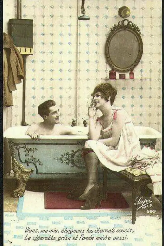 interieur belle epoque paris 1900 salle de bain intimité baignoire ancienne faïence murale couleur pastel