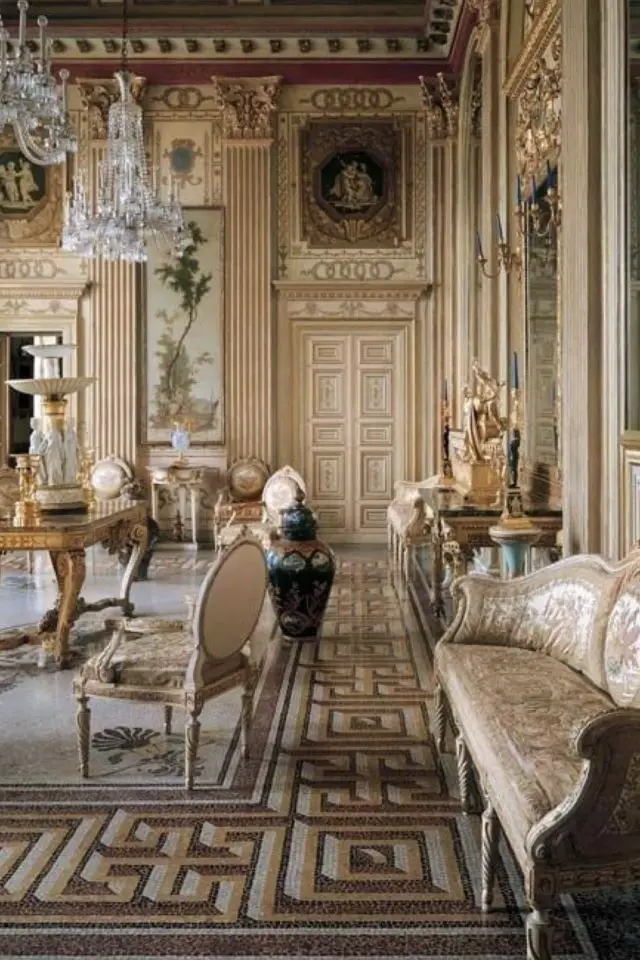interieur second empire belle epoque salon salle à manger classique chic élégant  beige clair lumineux sol raffiné nombreux détails