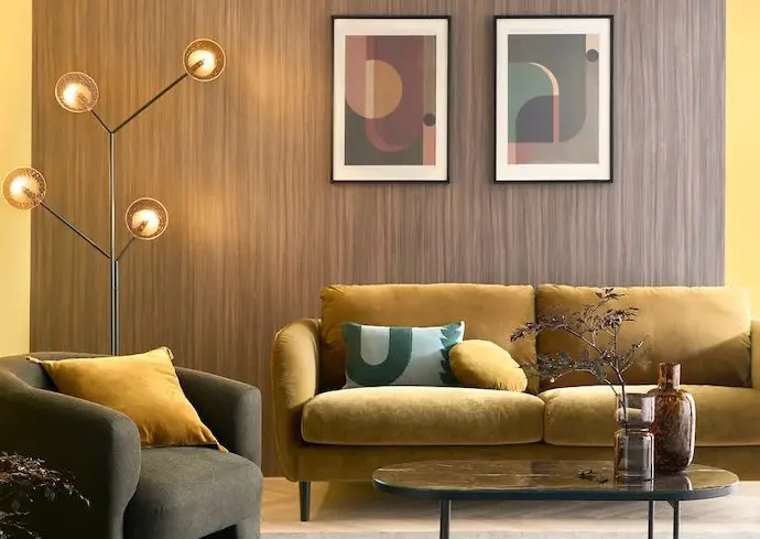 nouvelles collections printemps ete la redoute canapé coloré ambiance vintage mid century modern bois sombre