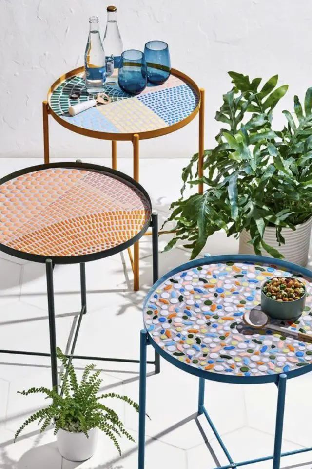 exemple loisirs creatifs deco mosaïque table extérieur couleur