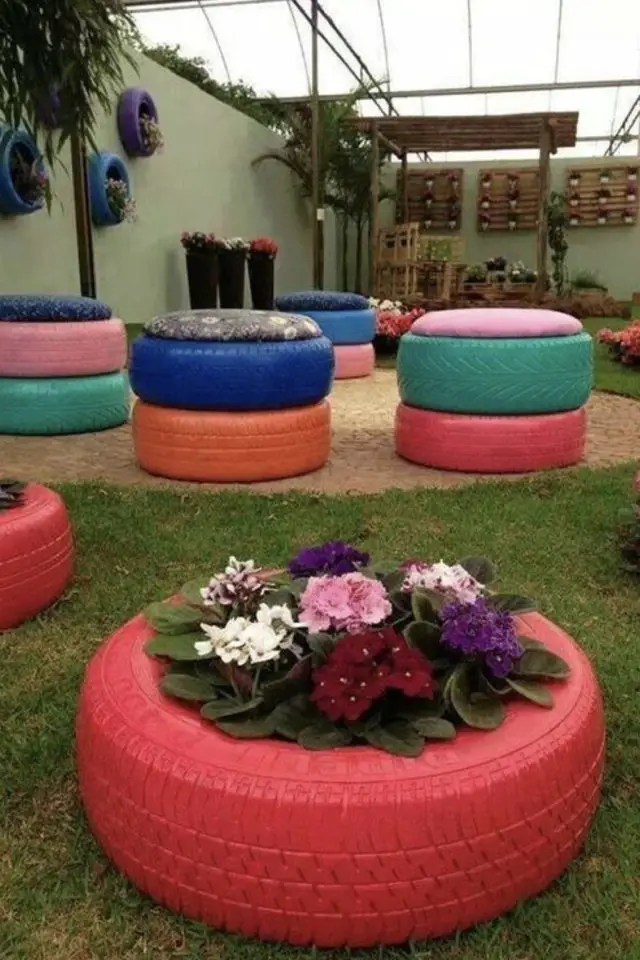 recyclage pneu jardin exemple couleur peinture jardinière pouf aménagement extérieur bricolage